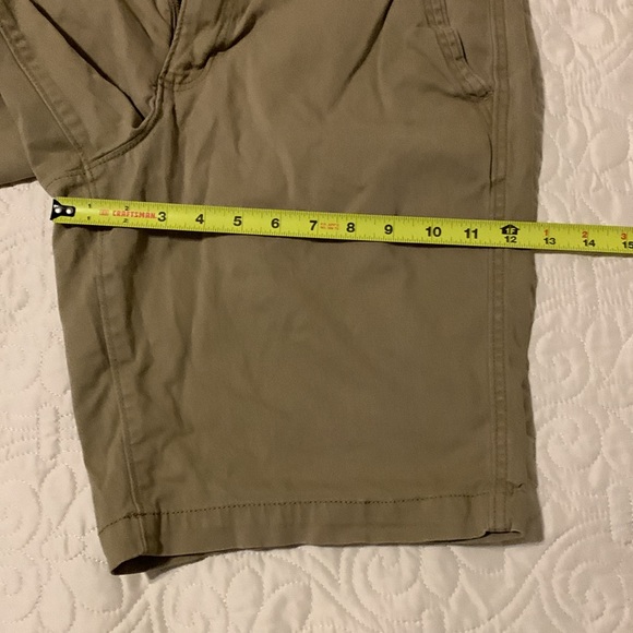 Flat front shorts - Picture 11 of 13